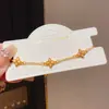 Pulseira Retrátil Flor de Zircônia e Acetato Estilo Francês, Pulseira de Luxo Leve de Alta Qualidade, Joia Doce Exquisita Versátil para Mulheres