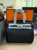 Bolsa Feminina 2026 Primavera/Verão Novo Estilo Padrão Lichia Bolsa Kelly Birkin com Fivela Prateada, Ombro/Transversal/Bolsa de Mão Bolsa Tote