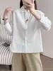 Camisa branca bordada estilo college, feminina, manga longa, corte solto, top versátil para o trabalho, efeito emagrecedor, adequada para baixinhas