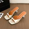 Sapatos Femininos Elegantes Estilo Francês, Chinelos Abertos com Bico Quadrado e Laço, Novo Modelo de Verão, Sandálias de Salto Alto Bloco 2026