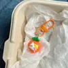 Novo Estilo Chaveiro de Fruta Realista Pingente de Morango Rosa Pequeno Brinquedo Decoração de Mochila para Estudantes e Presente para Melhores Amigos