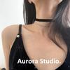 Collar dulce y moderno de cuero con personalidad para mujer, collar ligero de lujo con letras frías y costuras, cadena de clavícula, accesorios para chicas atractivas.