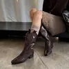 Botas Vaqueras Western de Piel de Vaca Completa Talla Grande 40-42 2026 Invierno Primavera Tacón Bajo Punta Cuadrada Piel Genuina Corte en V Botas de Media Caña para Mujer