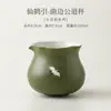 Taza de té de feria con forma de grulla pintada a mano y esmalte azul, bordes curvos, dispensador de té cerámico, caja de regalo para accesorio de juego de té kung fu estilo chino para el hogar