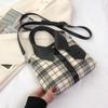 Bolso Popular de Este Año Bolso de Mano para Mujer 2023 Nuevo Diseño Nicho de Moda Verano Cuadros Hombro Bandolera Bolso Cuadrado Pequeño