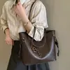 Bolso de Mano Retro de Cuero Suave para Viajes Diarios Gran Capacidad Bolso de Mano para Mujer 2026 Nuevo Versátil Casual Bolso de Hombro o Axila
