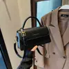 Bolsa pequena retrô feminina 2024 nova moda outono e inverno bolsa de ombro transversal bolsa quadrada pequena portátil feminina de alto padrão