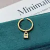 Anillo Abierto de Lujo de Gama Alta Accesible Apilable Medieval Vintage Full Zirconia Cúbica Microincrustada Anillo Personalizado de Nicho para Mujer