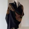 O estilo luxuoso de JM! Lenço de estampa de leopardo da moda de luxo leve, xale fino de algodão e linho estilo old money, peça de outer wear de alta qualidade e quente