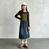 Conjunto de Primavera y Otoño para Niñas 2026 Nuevo Casual Estilo Coreano Niños Medianos y Grandes Falso Dos Piezas Manga Larga Falda de Mezclilla a Mitad de Pierna Moderno