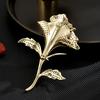 Nuevo y elegante diseño, elegante broche de rosa de circonita de alta gama de lujo, con pin antiexposición, entrega de una sola pieza