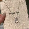 Collar de Plata de Ley S925 Princesa Fugitiva para Mujer, Estilo Dulce Exquisito de Nicho de Gama Alta con Colgante de Lazo de Calcedonia Blanca Transparente como el Hielo