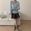 Nuevo Estilo Otoño Temprano 2026 Top de Cuello Asimétrico con Diseño Plisado Ajustado, Camiseta Trendy de Manga Larga para Mujer, Camiseta Básica de Capa Interior