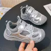 Otoño 2026 Nuevos Zapatos para Niños Zapatos Deportivos para Niños Zapatos Casuales para Exteriores para Niñas Zapatos Antideslizantes para Jardín de Infancia Moda Versátil