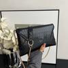 Bolsa Envelope de Nicho Transfronteiriça Feminina Estilo Coreano Moda Ombro Único Transversal Sob o Braço Casual 2026 Corrente Simples Elegante Bolsa Feminina