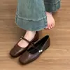 Sapatos Baixos Femininos Estilo Francês 2026 Outono Novos Mary Janes Sapatos de Vovó Temperamento Combinando com Saias Estilo Suave Sapatos de Festa