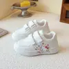 Zapatos Infantiles Primavera y Verano Nuevos Zapatos Estilo Campus 2026 Blancos Casuales Tenis de Rendimiento Zapatos Deportivos Blancos Infantiles