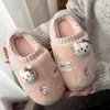 Chinelos de algodão macios com sola de feltro de gato de desenho animado para mulheres, novo estilo outono/inverno 2026, forrados com fleece e espessados para aquecimento, com uma sensação confortável e acolchoada, perfeitos para usar em casa