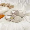 Zapatillas de media caña Baotou para mujer, colección primavera y otoño 2026, súper modernas inspiradas en la dopamina, versátiles, casuales, antideslizantes, de suela blanda y cómodas.