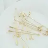 Broche de 9 palavras banhado a cobre cor de ouro 18K preservador de cor pino longo broche de uma palavra com plugue de silicone material de acessórios DIY feito à mão