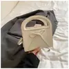 Bolsa Transversal Feminina 2026 Verão Nova de Alto Valor Estilo Coreano Bolsa de Mão Simples Nova Moda Pequena Quadrada para Mulheres