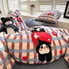 Juego de Ropa de Cama de Cuatro Piezas 100% Algodón Puro con Dibujos Animados Cepillado Otoño/Invierno Sábana de Toalla Engrosada Funda de Edredón Suministros para Dormitorio de Estudiantes