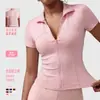 26 Modelos Nuevos de Polos Rosas con Cremallera, Estilo Europeo y Americano, Combinados, de Manga Corta, Chaquetas Adelgazantes y Ropa Deportiva Ajustada