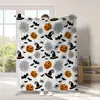 Manta de franela temática de Halloween con estampado digital, exclusiva para ventas transfronterizas, disponible para envío directo de artículos individuales, adecuada para siestas en la oficina y uso con aire acondicionado