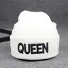 Gorro de Punto Transfronterizo New Letter KING QUEEN Bordado Tridimensional Moda para Hombres y Mujeres Suéter Cálido Gorro de Lana