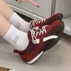 Zapatillas de Entrenamiento Alemanas Retro de Suela Gruesa para Mujer, Novedad Otoño 2026, Zapatillas Casuales Versátiles de Suela Blanda, Zapatos de Tabla con Cordones, Zapatos de Forrest Gump