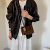 Bolsa pequena quadrada popular de estilo coreano para mulheres deste ano, novidade do Outono de 2026, cor sólida, simples, bolsa de ombro único, para o trabalho, bolsa transversal