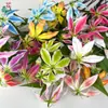 Lirio de Fuego de Tres Cabezas, Lirio de Calas de Tres Cabezas, Flores de Seda para Decoración de Ventana de Boda, Arreglo de Exhibición Comercial Flores Artificiales