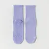 Meias de yoga meias de cano médio LOGO bordado de renda jacquard processamento personalizado profissional adesivo de ponto antiderrapante meias esportivas personalizadas