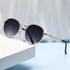 Gafas de Sol Nuevas de Moda Estilo Europeo y Americano Gafas Pequeñas Ovaladas Protección UV Moda de Gama Alta