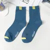 Calcetines de Otoño para Hombre, Calcetines de Algodón de Color Sólido, Caña Media Larga, Resistentes al Desgaste, Absorbentes de Sudor, Calcetines para Hombre Anti-Olor, Calcetines Deportivos Juveniles, Calcetines Zhuji