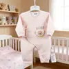 Macacão de Recém-Nascido de Outono e Inverno, Roupa Quente de Borboleta de Três Camadas para Bebê de Outono, Macacão de Bebê Sem Costura com Bordado de Desenho Animado