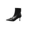 Botas elásticas de couro de flor integral + PU, botas femininas de corte justo para outono e inverno, bico fino, com fivela e zíper traseiro, salto agulha, botins femininos