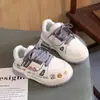 Zapatillas para niños de 6 a 12 años, zapatos casuales de dibujos animados, modelos de primavera y otoño, zapatillas deportivas transpirables de suela blanda para niñas, zapatos ligeros para niños