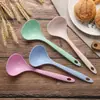 Cuchara Sopera de Paja de Trigo Cuchara Doméstica Cuchara Engrosada de Mango Largo Colgable Cuchara de Plástico para Porridge Cocina Utensilios de Cocina Venta al Por Mayor
