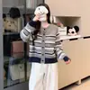 Novo design: Cardigan listrado estilo college inspirado na floresta com botões de abotoamento simples para mulheres, casaco de tricô elegante para outono e inverno