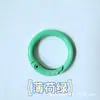 Anillo de Resorte Pintado de Colores Aleación Hebilla de Resorte Abierta Gancho Colgante Portátil Anillo Circular Llavero para Auriculares Anti-Pérdida Accesorio