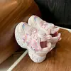 Zapatos para Niñas Tenis Transpirables Nuevo Estilo Primavera y Otoño 2025 Zapatos de Malla con Luces para Niñas Zapatos Funcionales para Niños Suela Suave Antideslizante