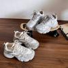 Tênis Dad Feminino 2026 Primavera/Verão Nova Moda Versátil Malha Respirável Solado Grosso Aumento de Altura Casual Esportivo Tendência