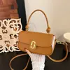 Bolso de hombro nuevo y moderno para mujer, elegante bolso tipo sobre con solapa, moda europea y americana, con cierre de broche, se puede llevar al hombro o en la mano
