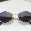 Gafas de Sol Retro Francesas con Marco Metálico en Forma de Rombo Arco del Triunfo para Mujer Estilo Callejero Estilo Sexy Gafas de Sol de Celebridad de Internet Aspecto Moderno y Adelgazante-