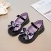 Sapatos Lolita Doces para Meninas Pequenas e Adolescentes Novo Estilo Outono 2025 Sapatos Lolita Pequenos de Couro Sapatos de Uma Sola Sapatos de Couro Versáteis da Moda