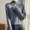 Camisa base para mujer con hilo plateado y cuello semi-alto, con textura fina de hilo plateado brillante, suave y de corte ajustado, top de punto de manga larga para otoño e invierno