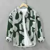 Camisa de manga larga con graffiti de arte estilo japonés, prenda exterior versátil y moderna de corte holgado para hombre, top de alta gama