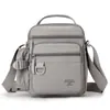 Bolsa Transversal Masculina 2026 Novo Estilo Bolsa Masculina Casual Moda Bolsa Transversal Grande Capacidade Tendência Bolsa Ferramentas Bolsa de Mão