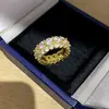 Anel vintage de zircônia de luxo leve em formato de coração vazado, estilo minimalista, anel aberto personalizado para o dedo indicador, joia versátil estilo coreano ins